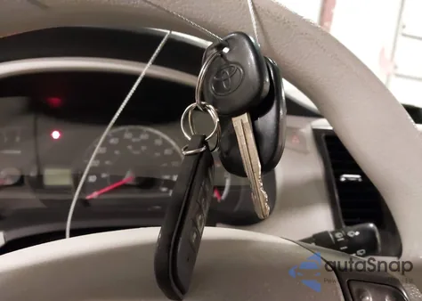 2011 Toyota Sienna Le V6 from USA, damaged, VIN 5TDKK3DC6BS046313